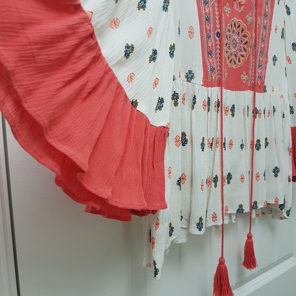 Altar'd state Embroidery blouse - Picture 2 of 3